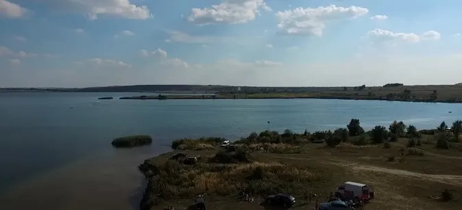 За 200 км від Луцька причаїлося глибоке море: до 100-метрового дна ніяк не дістати (відео)