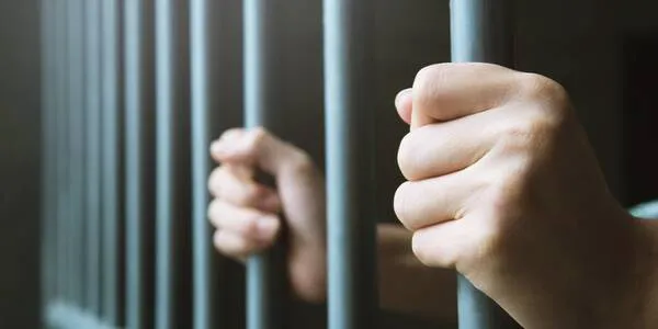 У Нововолинську неповнолітній двічі обікрав магазин, суд пробачив