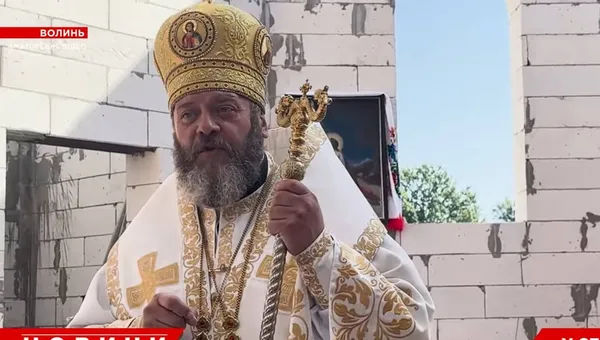 У селі Велимче заклали капсулу у фундамент нової церкви ПЦУ (відео)
