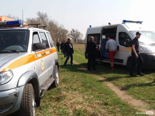 Неподалік Луцька автомобіль злетів у Стир: є жертви (фото), – ЗМІ
