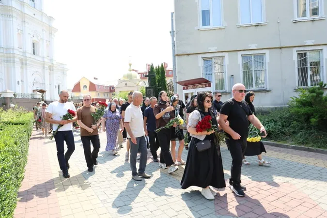Навіки додому: у Луцьку попрощалися з воїном Андрієм Малим, який загинув на Харківщині