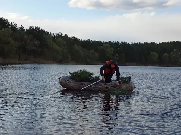 На заплаві Стиру в Чебенях встановили штучні нерестовища (фото)