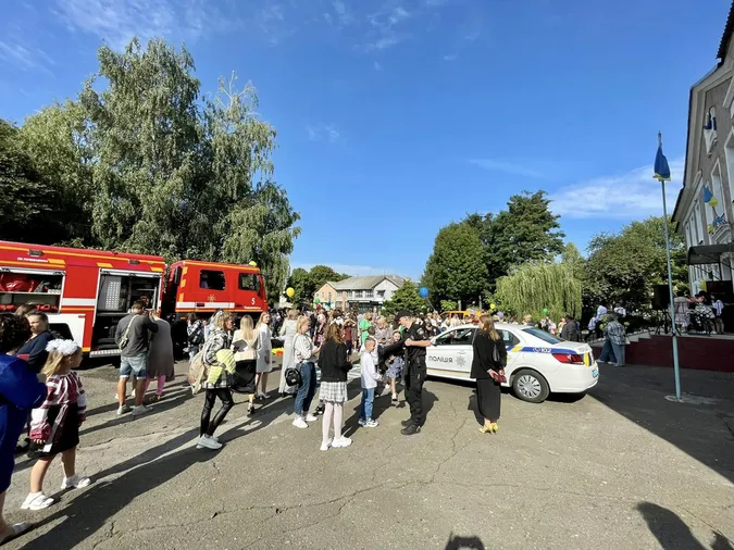 Як пройшов перший дзвоник в Нововолинську (фото)