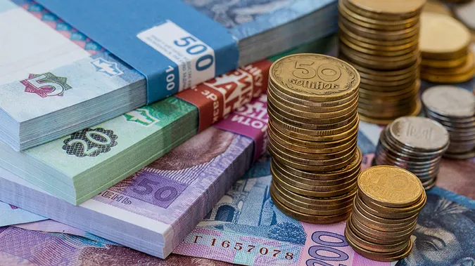 Пояснили, як студентам-контрактникам повернути гроші за навчання