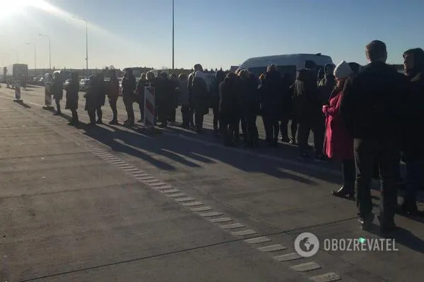 Нічний штурм: яка ситуація на пунктах пропуску (фото)