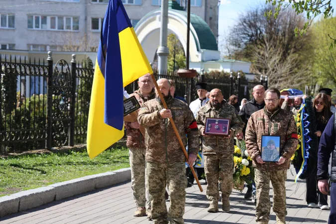 У Луцькій громаді попрощалися з Героєм Олександром Коханюком (фото)