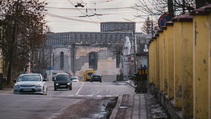 Відлига у Старому місті: луцький фотограф поділився атмосферними знімками
