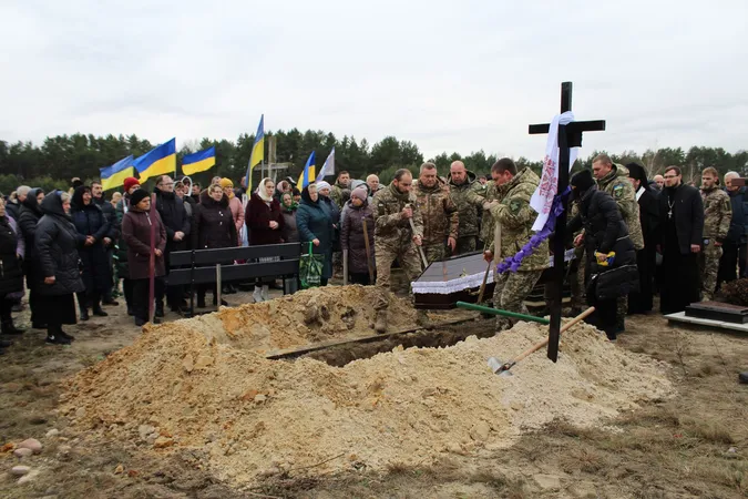 Востаннє додому: у Світязі похоронили волинського бійця Миколу Голінчука