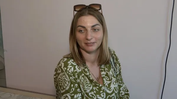 У Луцьку в поліклініках – ажіотаж: батьки поспішають оновити дані своїх дітей (відео)