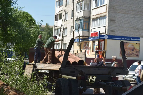 Копають, зварюють, міняють: «Луцьктепло» готується до опалювального сезону (фото)