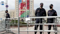 Білоруси вийшли на Марш єдності: силовики перекрили центр Мінська