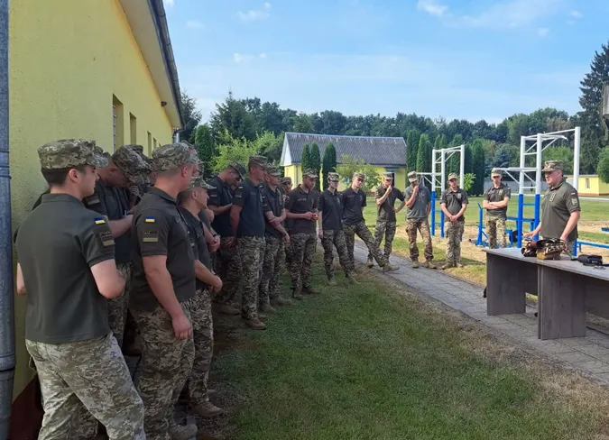 На Волині до служби стали молоді офіцери-прикордонники (фото)