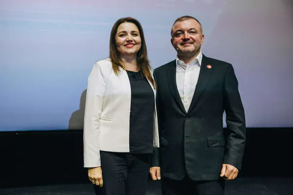 Як Покровський веде у владу лучан, або Шлях «СВІДОМИХ» до виборів