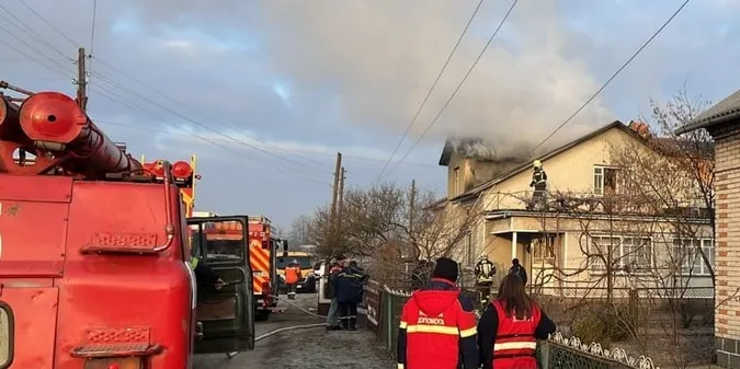 На Волині зранку горів житловий будинок (фото)