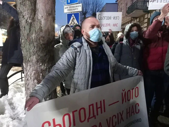 У Луцьку вийшли на акцію на підтримку Сергія Стерненка (фото)