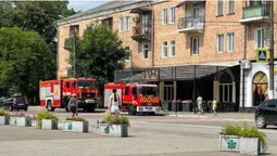 На Волині через запах підгорілої їжі до кафе викликали пожежників (фото)