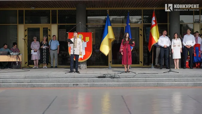 У Луцьку нагородили медалістів: як все було (дуже багато фото)