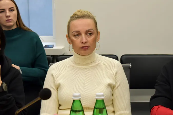 Голова Волинської ОВА поспілкувався з сім'ями військових: обговорили проблеми (фото)