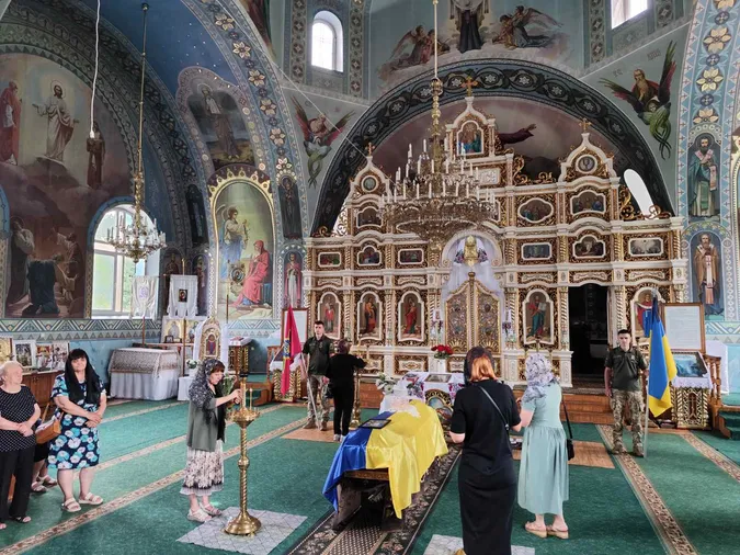 У Ківерцях попрощалися із бійцем Юрієм Шупічуком (фото)