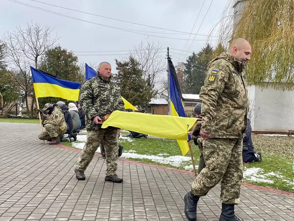 У Нововолинську провели в останню путь загиблого на війні Героя (фото)