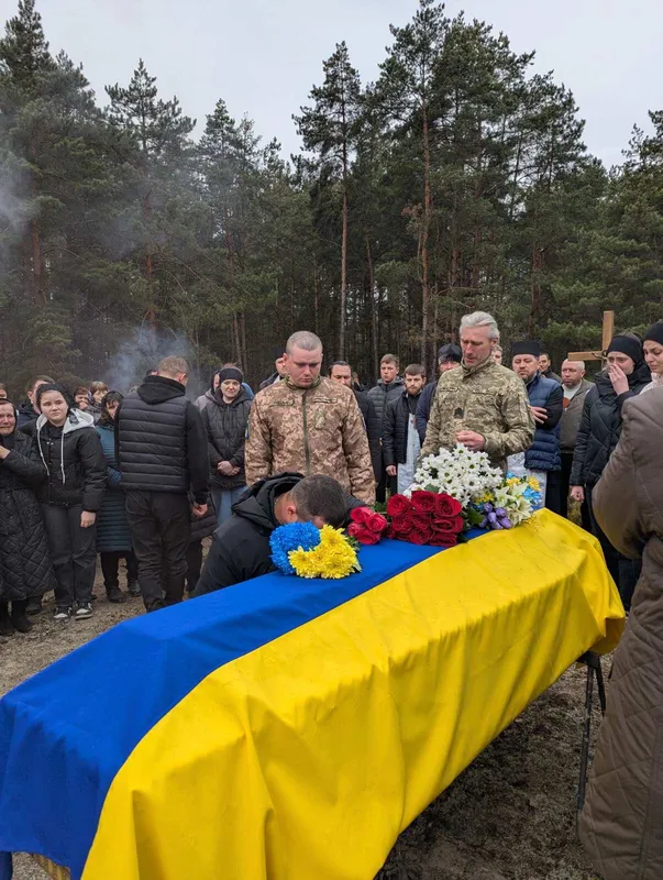 Вважався зниклим майже два роки: на Волині попрощалися з 23-річним Героєм Дмитром Шудрою (фото)