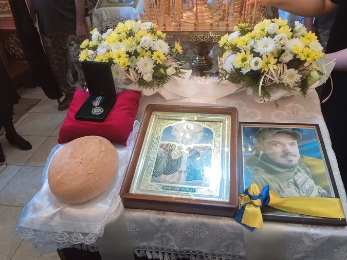 Від отриманих травм помер у лікарні: на Волині попрощались з Героєм Богданом Карвацьким (фото)