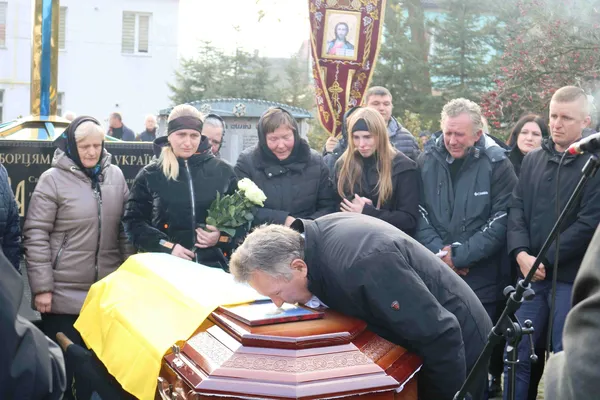 Горохівська громада попрощалася із загиблим Героєм Сергієм Гандзюком (фото)