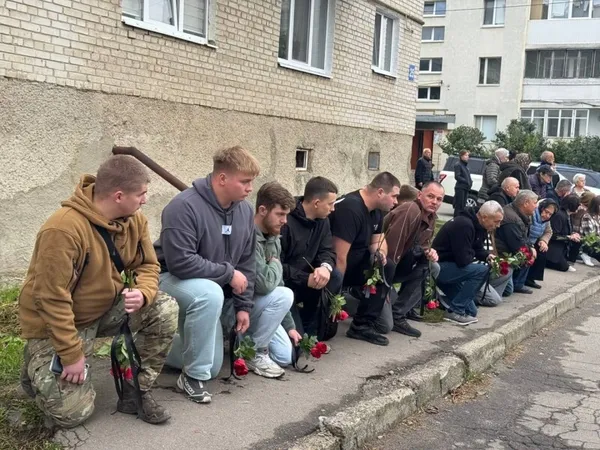 Навіки 22: на Волині в останню дорогу провели Героя Романа Григор'єва (фото)