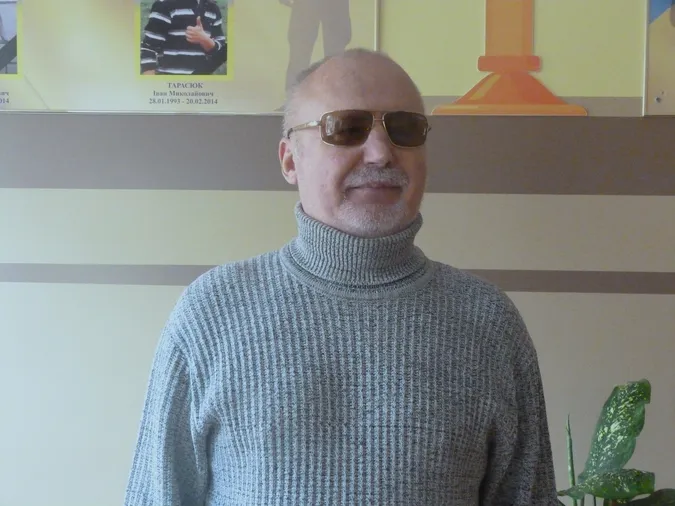 «Вчителювання дало мені відчуття того, що я комусь потрібен», – незрячий вчитель історії з Луцька