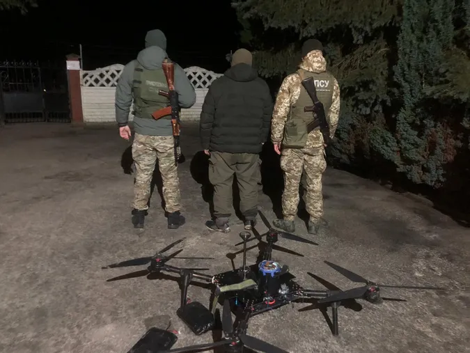 На Волині прикордонники «приземлили» безпілотник контрабандистів (фото, відео)