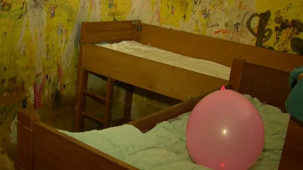 Багатодітна мама в Луцьку попросила в Зеленського квартиру (відео)