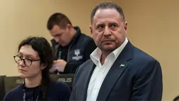Залишиться в Україні та допомагатиме військовим: запобіжний захід Єрмаку залишено без змін