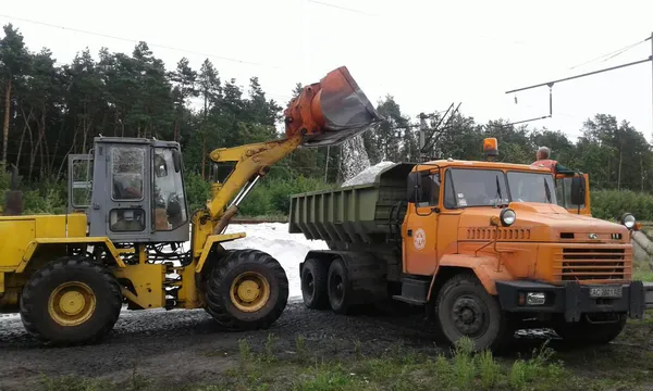 Волинські дорожники вже отримали перші п’ять вагонів «зимової» солі (фото)