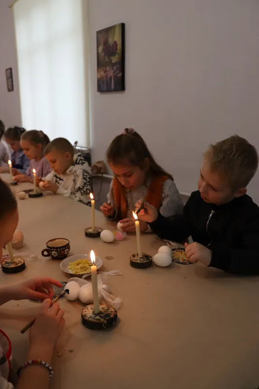 У луцькому музеї дітей вчитимуть робити писанки
