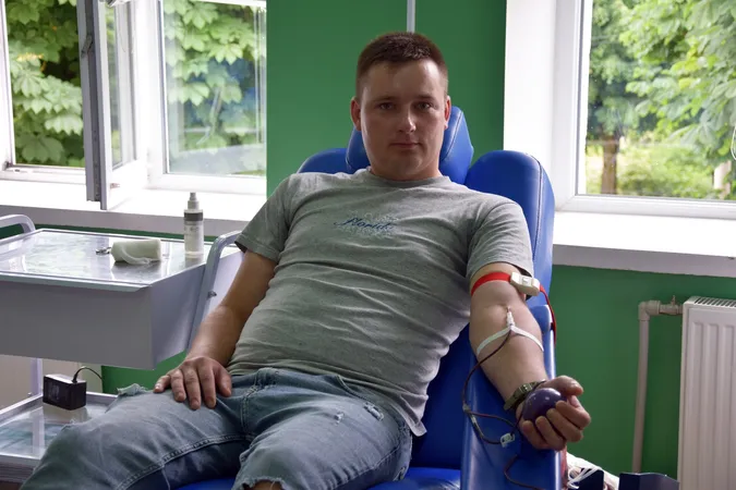 У Луцьку прикордонники долучилися до акції «Кров для ЗСУ» (фото)