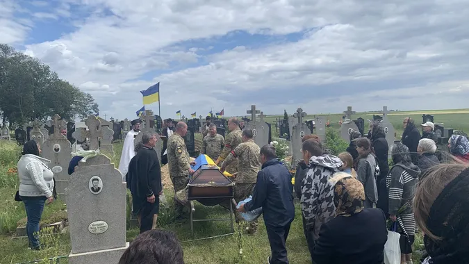 На Волині попрощалися із полеглим Героєм Віталієм Борилюком (фото)