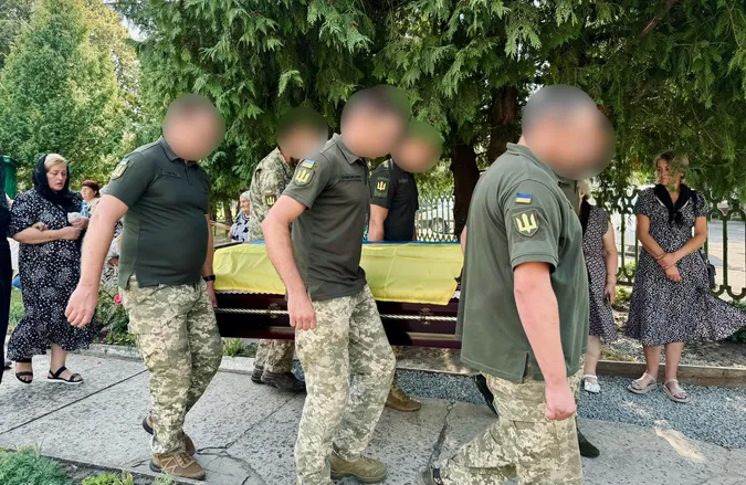 У Нововолинську провели в останню путь воїна Руслана Суса (фото)