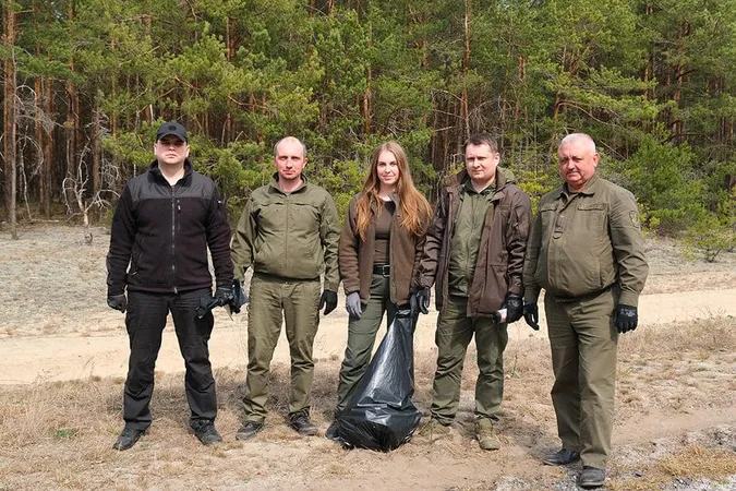 «Маленька вдячність Природі»: на Волині прибирали й озеленювали території, очищали джерела та водойми (фото)