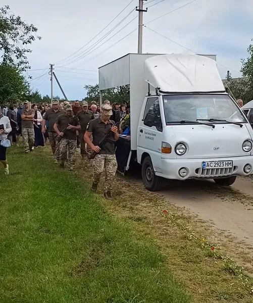 Невимовна втрата: на Волині попрощалися із воїном Віталієм Ткачуком (фото)