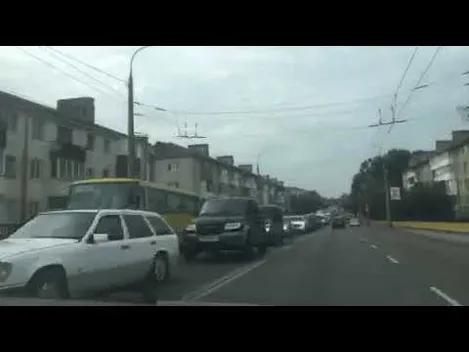 Луцьк стоїть у заторах: ремонтують дорогу (фото, відео)
