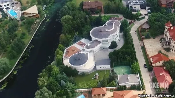 Дружина Ігоря Палиці має на березі річки під Києвом маєток, – ЗМІ