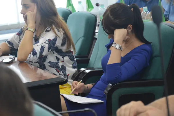 Депутатки Алла Надточій і Юлія Вусенко
