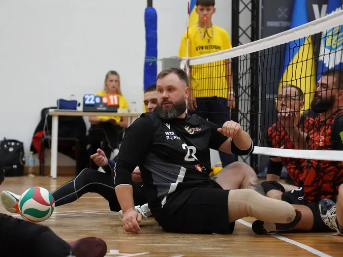 Луцькі ветерани вибороли друге місце на чемпіонаті України з волейболу сидячи (фото)