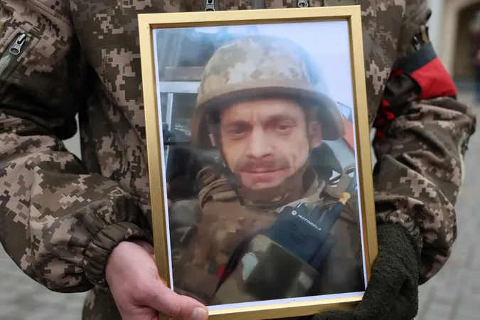 Загинув на Донеччині: лучани попрощалися із полеглим захисником Сергієм Коровіцьким (фото)