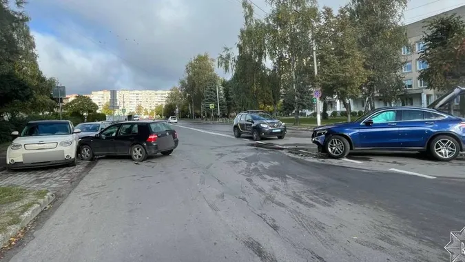 На проспекті Молоді у Луцьку не розминулися три автівки (фото)