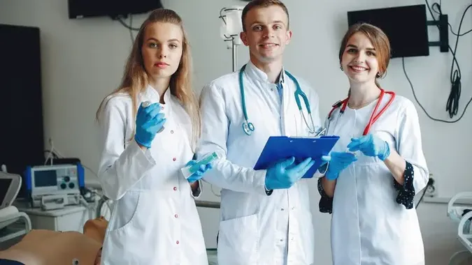 У МОН зробили заяву про зменшення кількості медичних вишів