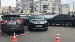 На Луцькому автовокзалі – ДТП із сімома автомобілями (фото, відео)