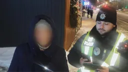Не пам’ятала адреси: у Луцьку патрульні повернули літню жінку додому