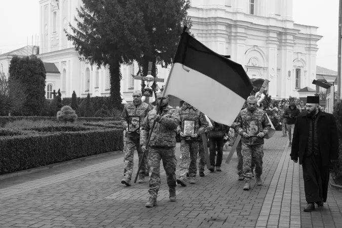 У Луцьку попрощалися з трьома загиблими на Донеччині військовими (фото)
