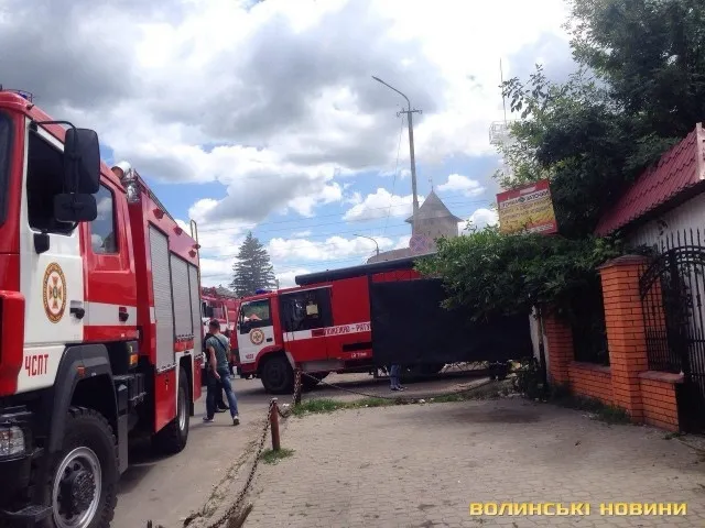 У Луцьку на елетропідстанції – пожежа (фото)